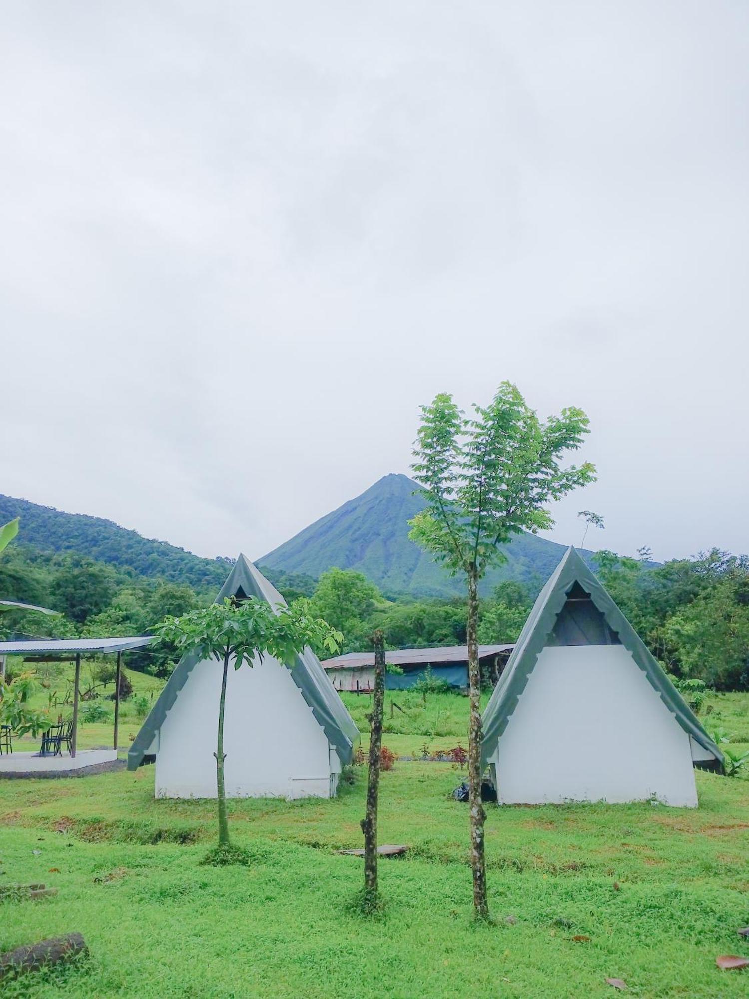 Villa Flora Glamping De Abuela La Fortuna Exterior foto